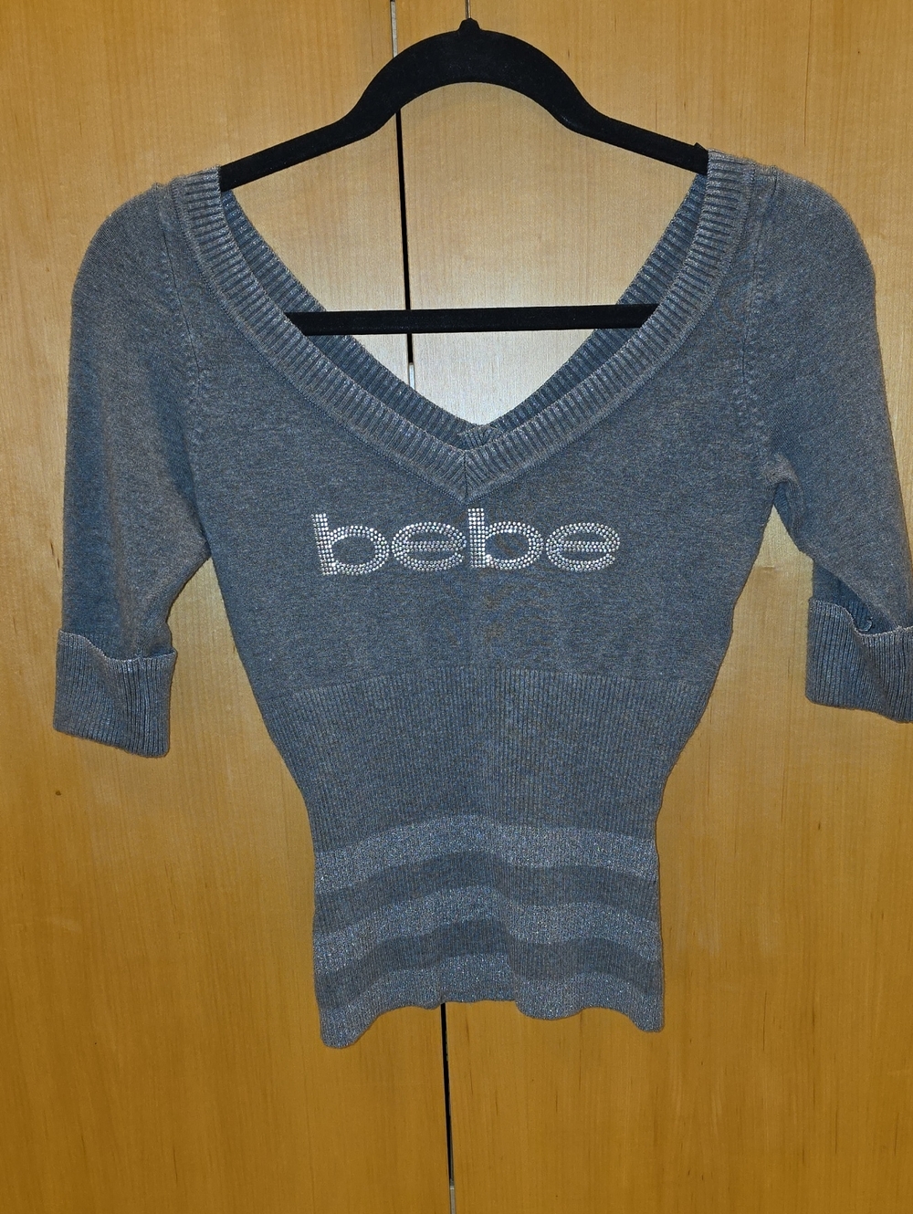 Medium Y2K Mc Bling bebe Gray V-Neck Rhinestone Logo Sweater